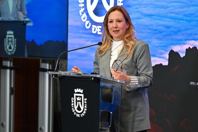 Archivo - La presidenta del Cabildo de Tenerife, Rosa Dávila