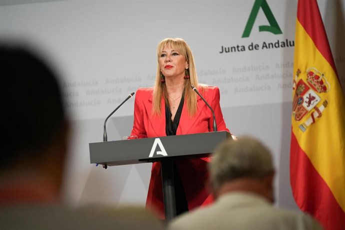 La vicepresidenta tercera y consejera de Economía, Hacienda y Fondos Europeos, y portavoz del Gobierno andaluz, Carolina España,en imagen de archivo. 