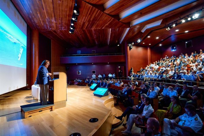 La presidenta de la Autoridad Portuaria de Las Palmas (APLP), Beatriz Calzada