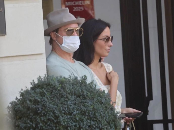 Brad Pitt e Inés de Ramón durante su reciente visita a Madrid