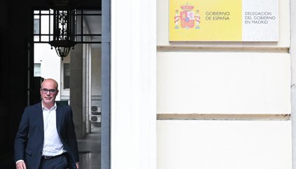 El delegado responde a Ayuso y Almeida que la "inactividad" de la que le acusan en la acampada es la suya en vivienda