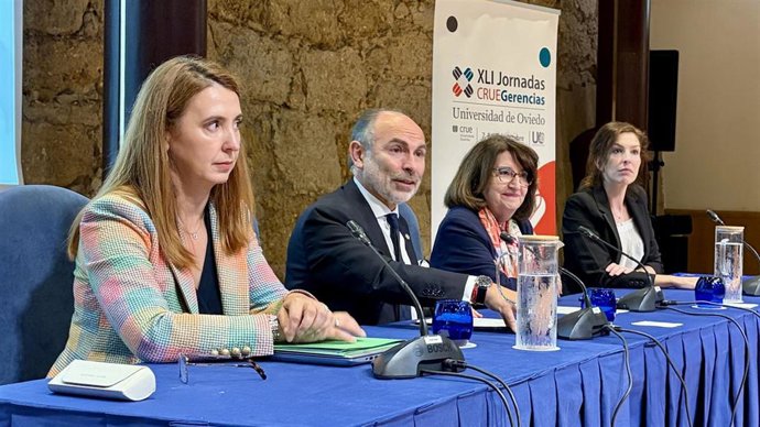 La Universidad de Oviedo acoge un encuentro de CRUE en el que se analizará el uso de la IA en la gestión y el futuro de la financiación de las universidades