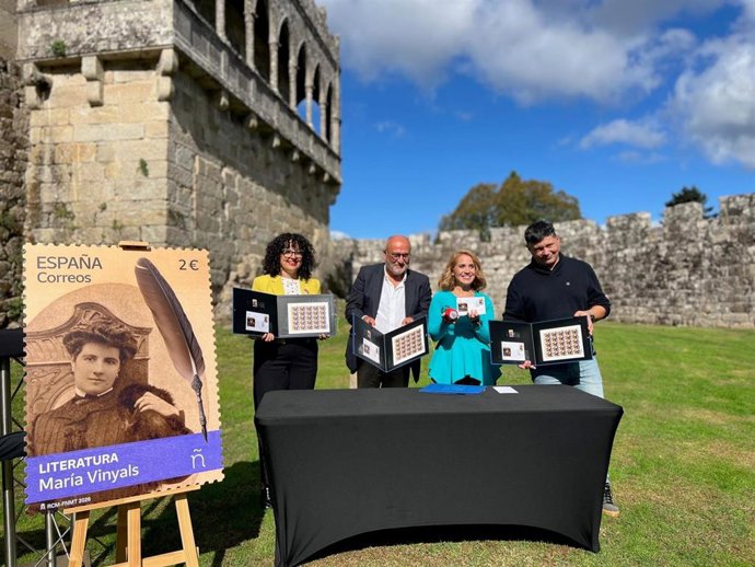 Presentación del sello dedicado a María Vinyals