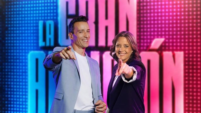 Imagen de archivo de los presentadores María Casado y Pablo Puyol.