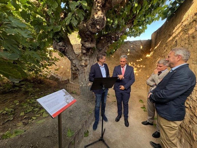 San Millán y Orihuela estrechan vínculos culturales de la mano de 'AutorIA' y el legado de Miguel Hernández