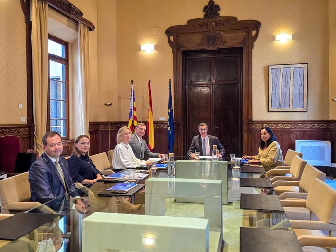 Costa recibe a la nueva cónsul general de Ucrania en Barcelona