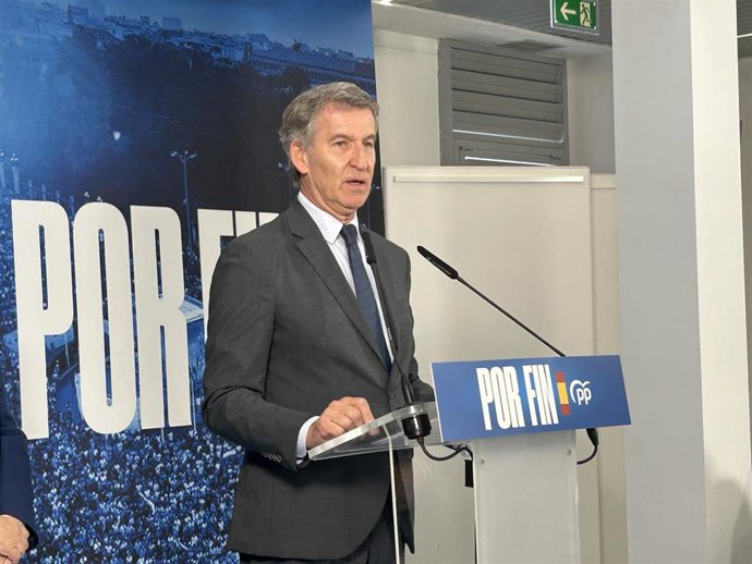 El presidente del Partido Popular, Alberto Núñez Feijóo, durante una comparecencia, en el Centro Cultural Estación de Ferrocarril, a 7 de octubre de 2026, en Ceuta (España).