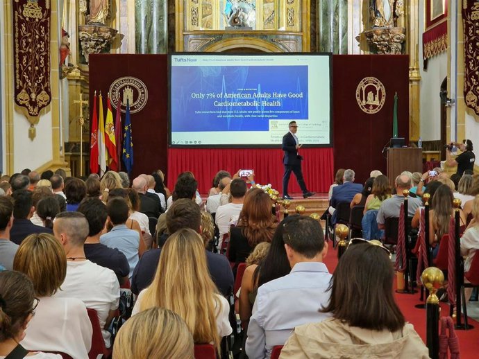 Jornada de Nutrición Moderna celebrada en la UCAM con la participación del doctor Guillermo Rodríguez Navarrete, también conocido como Nutrillermo en las redes sociales