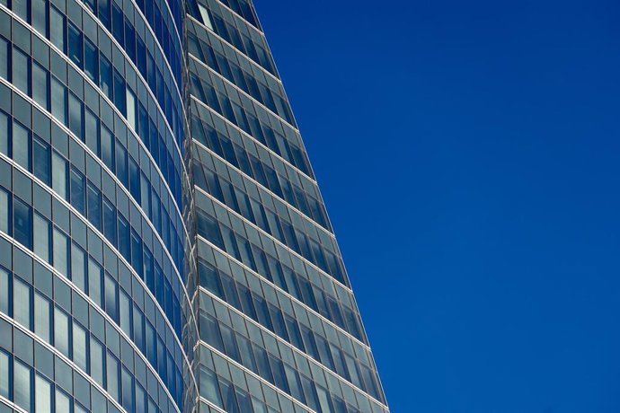 Archivo - Edificio de oficinas en el Cuatro Torres Business Area, a 26 de diciembre de 2023, en Madrid (España). 