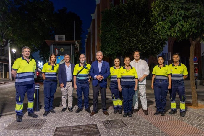 El alcalde de Sevilla acompañando a los serenos en su primer servicio en El Cerro del Águila