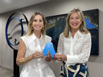 Sabrina Barceló y María Cruz Rivera.