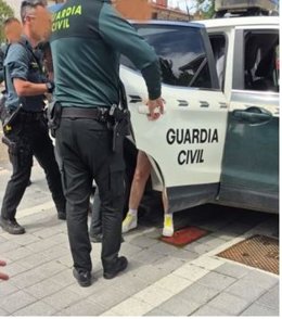 Detenido un joven en Peñafiel por robar a otro en un parque 300 euros tras herirle con un objeto contundente  .