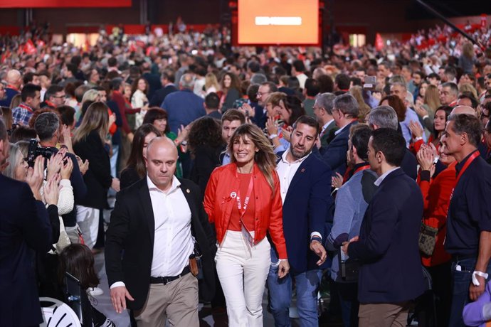 Archivo - Arxiu - L'esposa del president del govern, Begoña Gómez, durant el 41 Congrés Federal del PSOE en el Palau de Congressos i Exposicions.