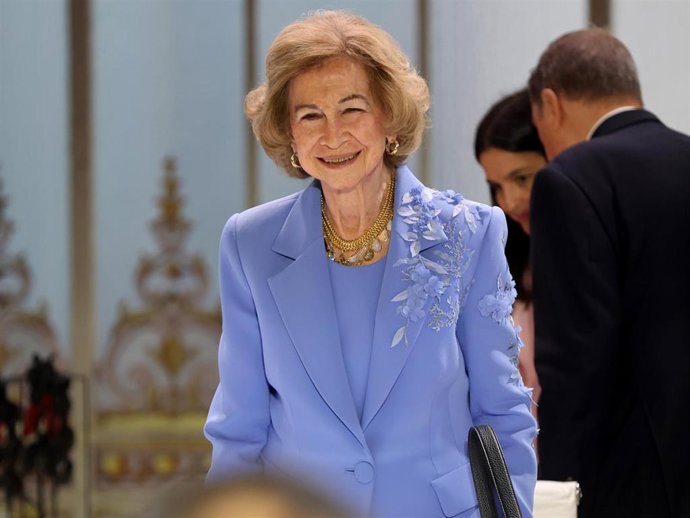 La Reina Sofía a su llegada a los Premios Sociales de la Fundación Mapfre 2026 en el Real Casino de Madrid