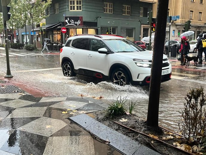 Inundaciones en Santander tras las intensas lluvias.