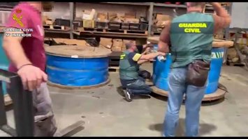 Detenidos tres empresarios de subcontratas de Telefónica por apropiarse de cable