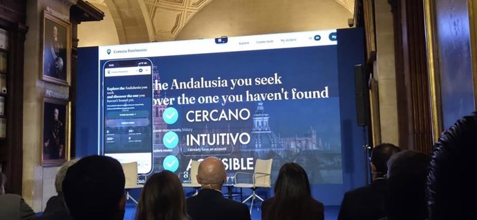 Acuerdo de colaboración entre el IAPH e IBM para difundir el patrimonio cultural andaluz.