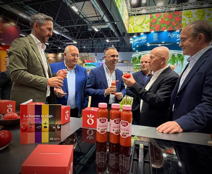El presidente de la Diputación, Francis Rodríguez, acompaña al sector agroalimentario granadino en Fruit Attraction 2026