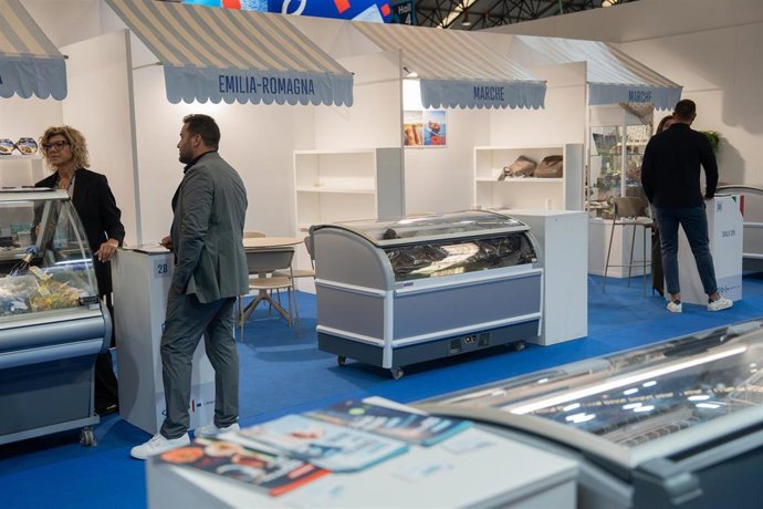 Stand donde estaba la empresa durante la notificación de la expulsión inmediata de una empresa de productos del mar por uso de publicidad sexista y denigrante, a 8 de octubre de 2026, en Vigo, Pontevedra, Galicia (España). 