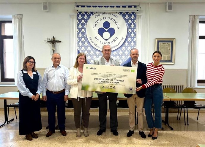 La degustación de ternera ecológica de CPAER recauda la cifra récord de 4.410 euros para la Cocina Económica