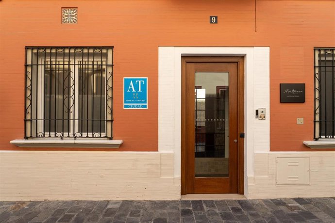 Archivo - Apartamentos turísticos en el centro de Sevilla. Imagen de archivo