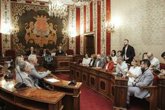 Foto: Compromís y EU-Podem lamentan que Barcala rechace un minuto de silencio por Maricarmen en el pleno de Alicante