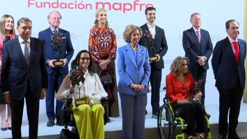 La Reina Sofía y la infanta Elena, duelo de elegancia en su reencuentro público