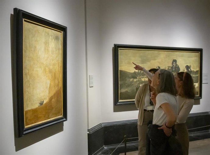 Archivo - La escritora Anne Carson, Premio Nobel de Literatura 2026, durante su visita al Museo Nacional del Prado.