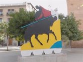 Foto: La UGR conmemora el quinto centenario de la llegada de Carlos V a la ciudad con una escultura en Puerta de Elvira