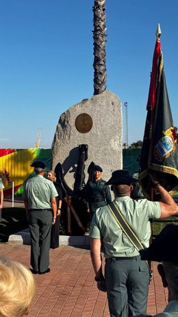 Monumento y homenaje en Huelva a los dos guardias civiles muertos el pasado mes de mayo mientas perseguían una narcolancha.