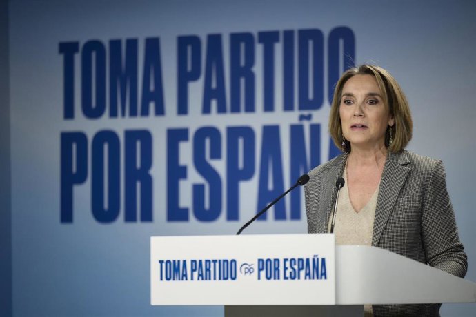 Archivo - La vicesecretaria de Regeneración del Partido Popular, Cuca Gamarra, durante una rueda de prensa posterior a la reunión del Comité de Dirección del PP, en la sede del PP, a 15 de diciembre de 2025, en Madrid (España).