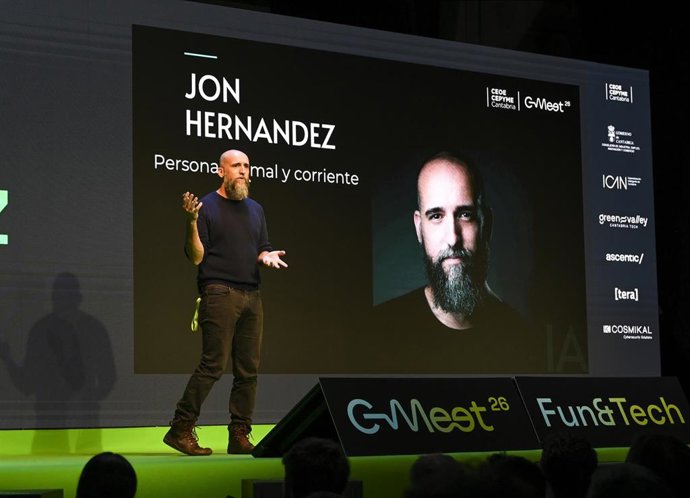 Jon Fernández, divulgador de IA, en el C-Meet de CEOE-Cepyme Cantabria