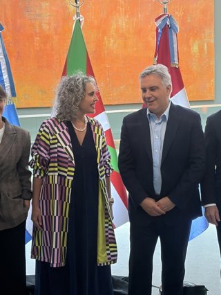 La vicelehendakari primera y consejera de Cultura y Política Lingüística del Gobierno Vasco, Ibone Bengoetxea, en Córdoba (Argentina)