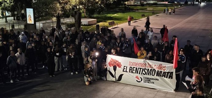Cerca de 200 personas se han concentrado este jueves para clamar por la muerte de Maricarmen y mostrar su rechazo ante el "rentismo criminal"