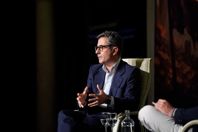 El ministro de la Presidencia, Justicia y Relaciones con las Cortes, Félix Bolaños, participa en las jornadas 'Letras en Sevilla' organizadas en la Fundación Cajasol.