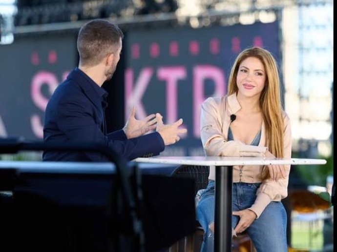 David Broncano y Shakira en su entrevista en el Macondo Park