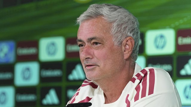 José Mourinho, entrenador del Real Madrid, en rueda de prensa en Valdebebas.