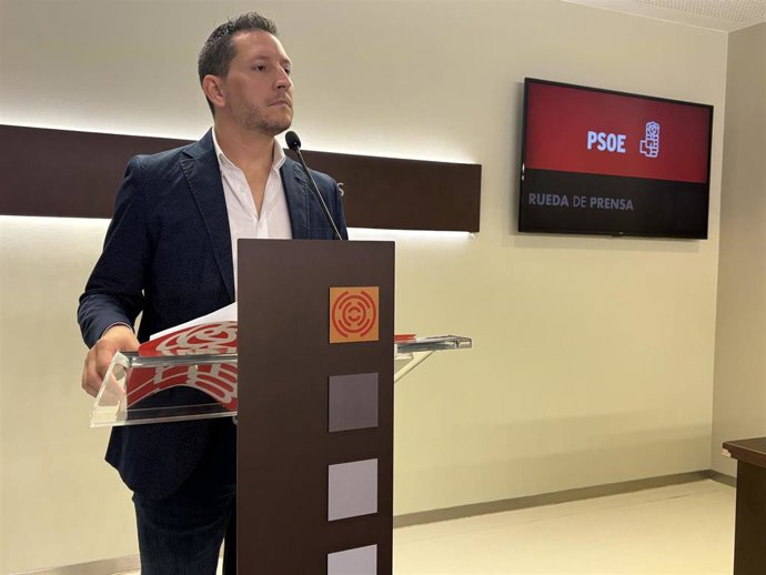 El portavoz adjunto del grupo del PSOE de las Cortes de Aragón, Jesús Morales.