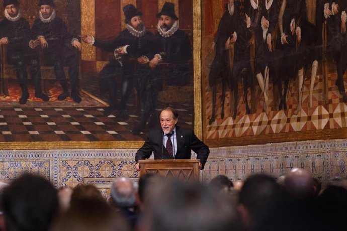 El torero Luis Francisco Esplá durante el acto institucional del 9 d'Octubre, Día de la Comunitat Valenciana.