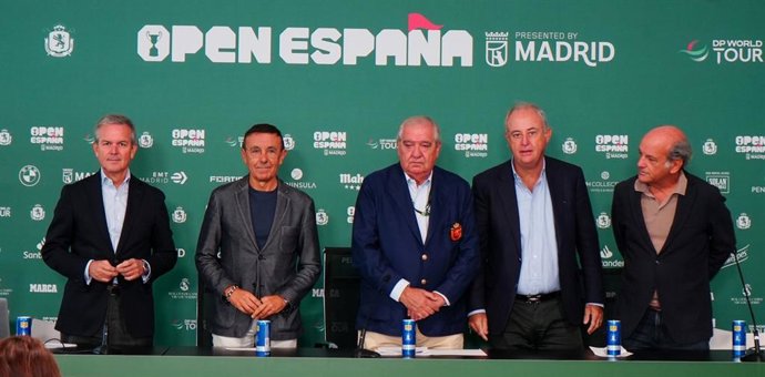 Presentación del informe 'Propuesta para la aplicación del tipo reducido del IVA al golf y a la actividad deportiva en general' durante el Open de España 2026 de golf