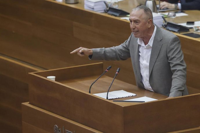 El síndic de Compromís, Joan Baldoví, durante la sesión de control en Les Corts