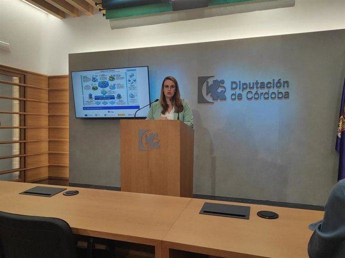 La delegada de Desarrollo Tecnológico, Transformación Digital y Juventud de la Diputación de Córdoba, Sara Alguacil, en la presentación de 'Córdoba Smart Economy'.