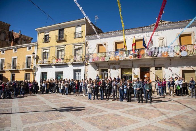 Archivo - Concentración por el asesinato machista en Valverde del Júcar.