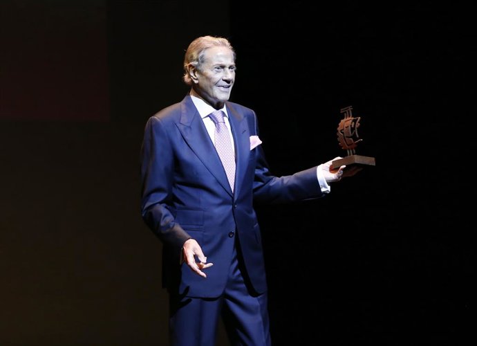 Archivo - El actor Arturo Fernández el evento los Premios Actua de la Fundación ASGAE en 2018.