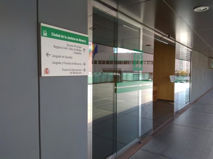 Archivo - Entrada a la Ciudad de la Justicia de Almería.