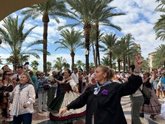 Foto: 9 d'Oct.- La música y el folclore toman la Plaza del Ayuntamiento de Alicante y la Explanada por el 9 d'Octubre