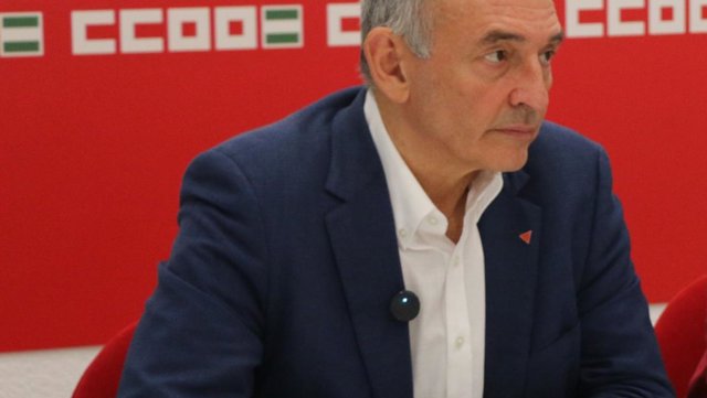 Enrique Santiago, en la sede de CCOO en Córdoba.