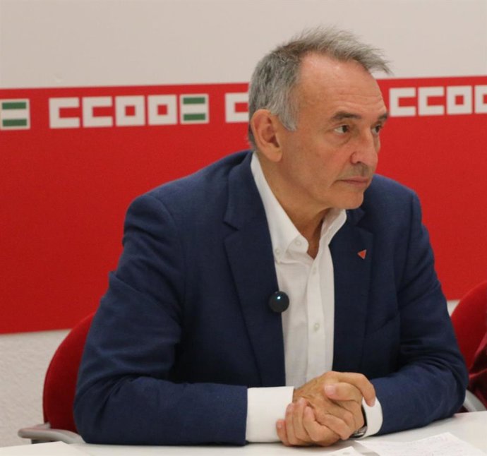 Enrique Santiago, en la sede de CCOO en Córdoba.