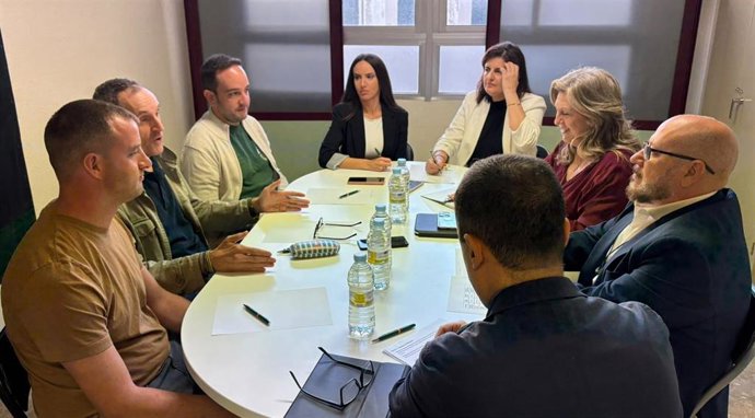 Reunión de Vox con el presidente del comité de empresa de Adif en Jaén, Gregorio Garzón