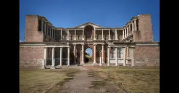 Turquía vigilará con drones la antigua ciudad de Sardes para proteger su patrimonio frente al expolio